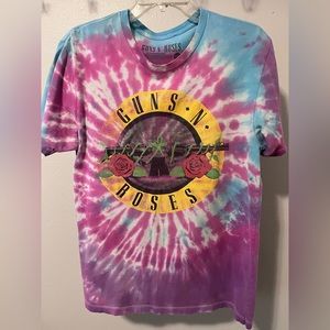 GUNS N’ ROSES tie dye pink blue T- shirt. Size M. Pre owned
